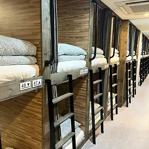  Capsule hotel Cube Jongro